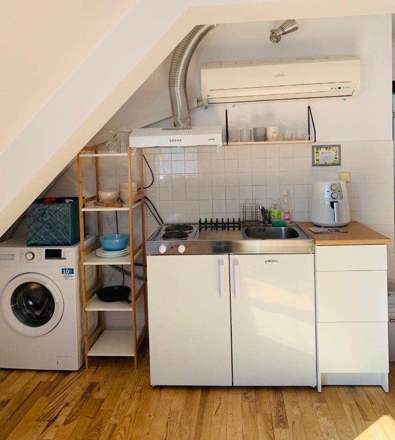 Minimalist Apartment Sofia Esterno foto